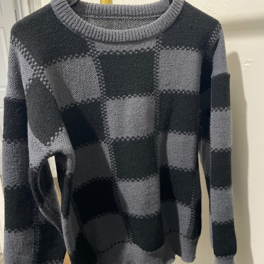 Checkered Black and Gray Sweater
